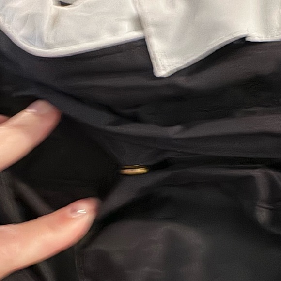 Columbia Women’s Omni Tech Ski Jacket with detachable hood - Picture 7 of 7